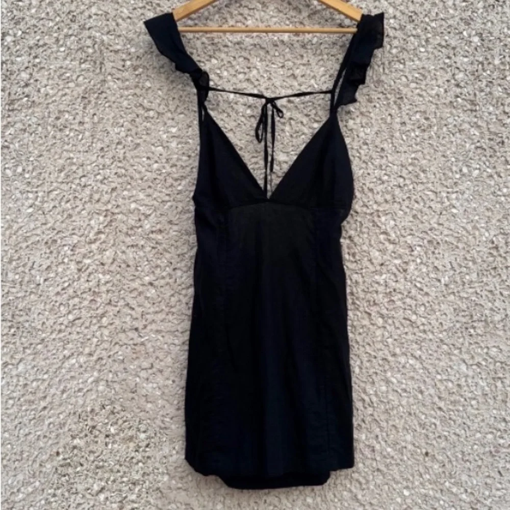 ❣️HOST PICK❣️ Free People Josie Mini Dress in Black - Picture 4 of 9